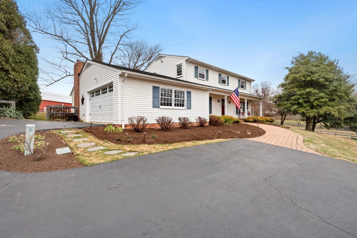 2730 Calkins Road, Oak Hill, Virginia 20171 The Musser Team